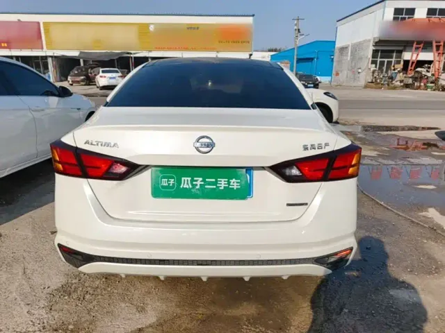 Nissan Teana — Фото автомобиля 5