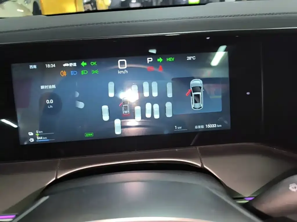 BYD Song L DM-i 2025 Smart Driving Edition 160km Excellence Type — Фото автомобиля 11