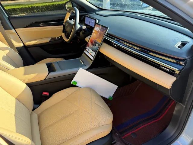 Geely Galaxy L6 — Фото автомобиля 16