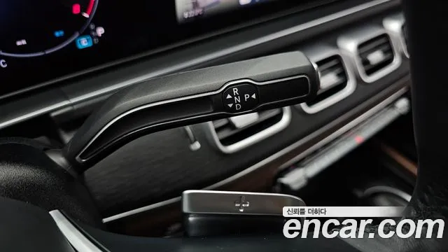 Mercedes-Benz GLE-Class — Фото автомобиля 8