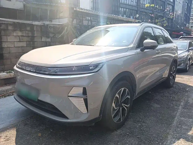 Фотография автомобиля — Haval Xiaolong MAX