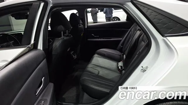 Hyundai Avante — Фото автомобиля 12