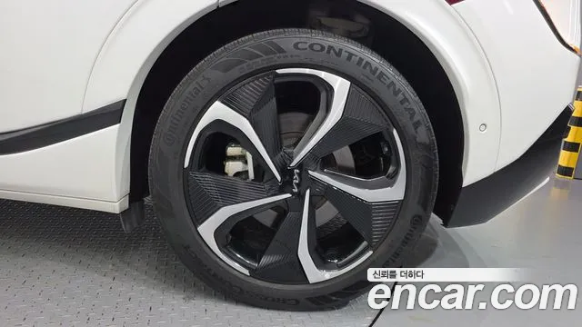 Kia EV6 — Фото автомобиля 21