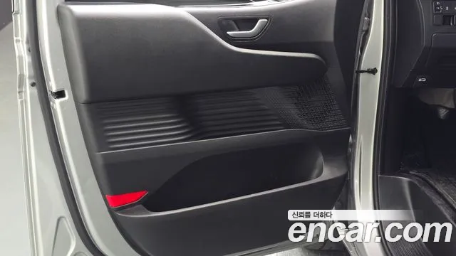 Hyundai Staria — Фото автомобиля 13