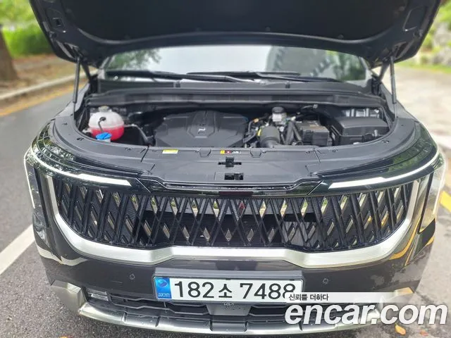 Kia Carnival Generation 4 — Фото автомобиля 6