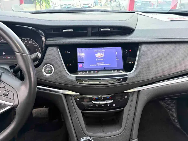 Cadillac XT6 — Фото автомобиля 9