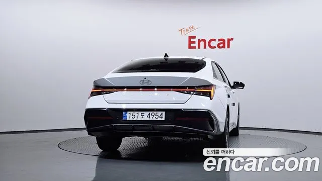 Hyundai Avante — Фото автомобиля 4