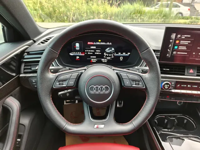 Audi S4 — Фото автомобиля 13