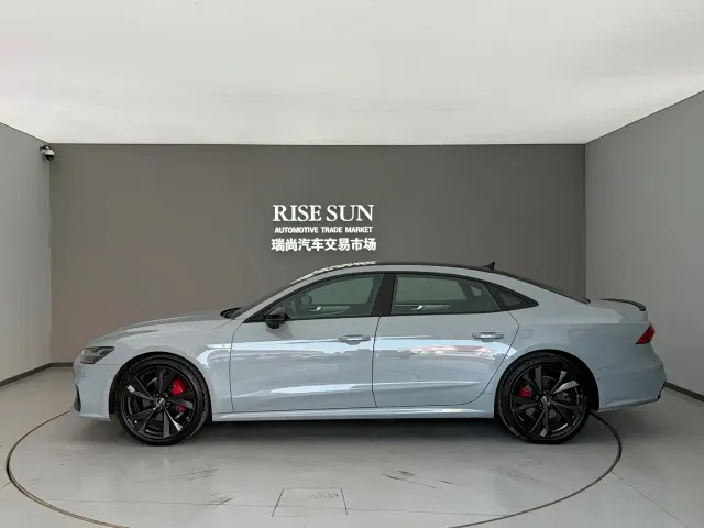 Audi A7L — Фото автомобиля 4