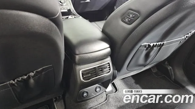 Hyundai Santa Fe Santa Fe (New) — Фото автомобиля 30