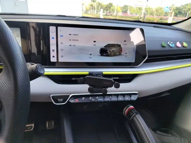 Geely Binyue — Фото автомобиля 14