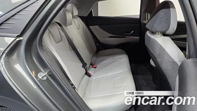 Hyundai AVANTE Avante (CN7) — Фото автомобиля 11