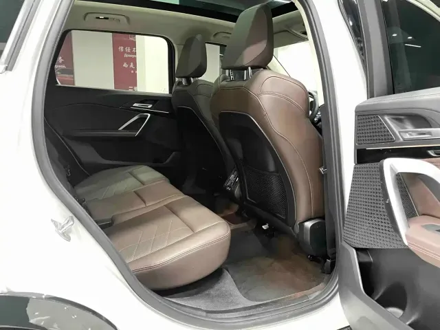 BMW X1 — Фото автомобиля 11