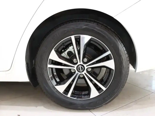 Nissan Sylphy — Фото автомобиля 15