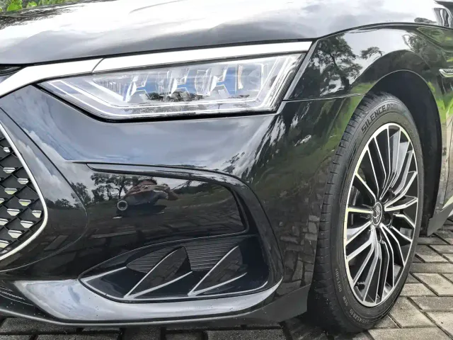 BYD Han — Фото автомобиля 10