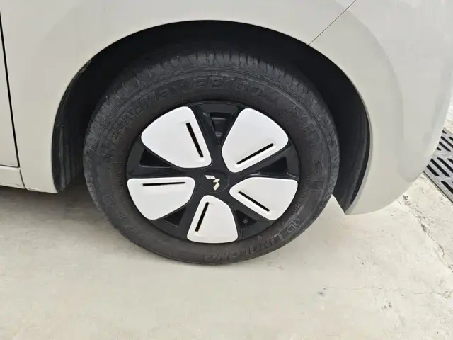 Wuling Hongguang Mini EV — Фото автомобиля 6