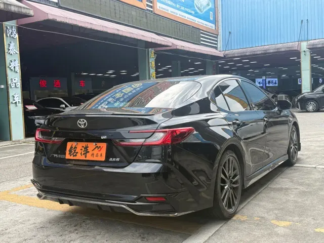 Toyota Camry — Фото автомобиля 5