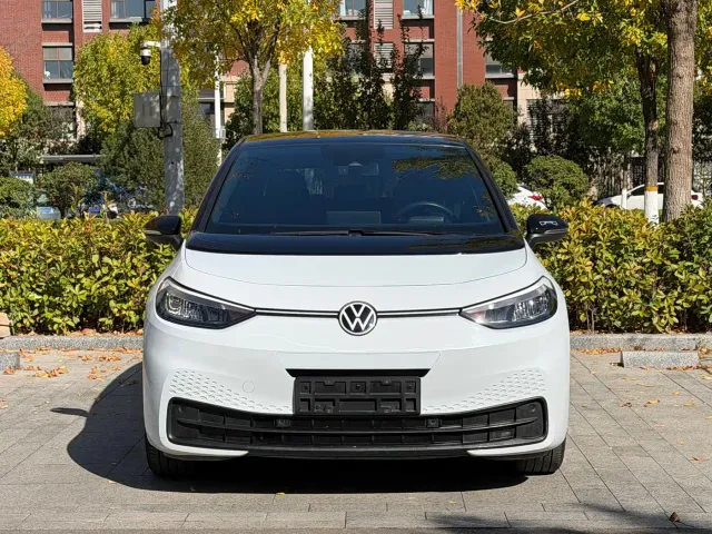 Volkswagen ID.3 — Фото автомобиля 2
