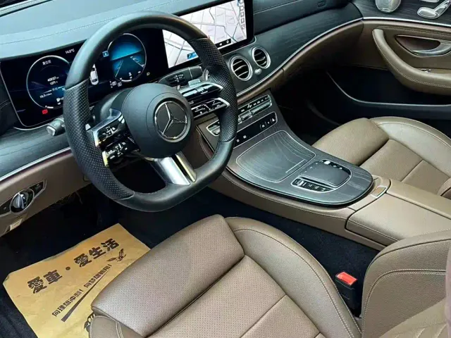 Mercedes-Benz E-Class — Фото автомобиля 6