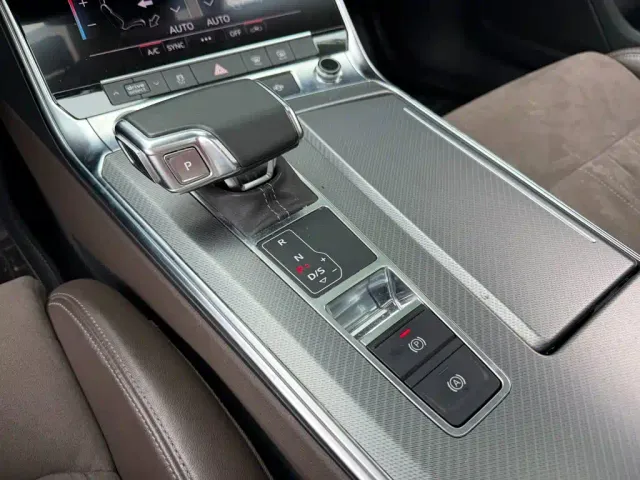 Audi A7L — Фото автомобиля 9