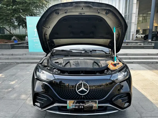 Mercedes-Benz EQE SUV — Фото автомобиля 11