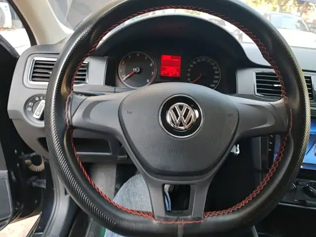 Volkswagen Santana — Фото автомобиля 10