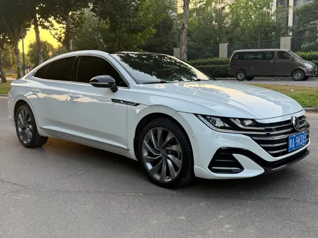 Volkswagen FAW-Volkswagen CC 2021 380TSI Eye-catching Edition — Фото автомобиля 3