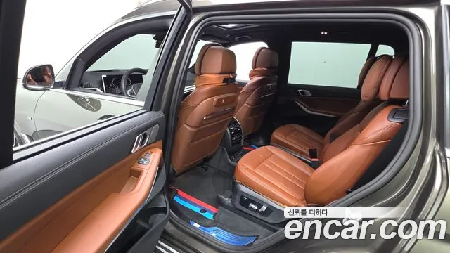 BMW X7 — Фото автомобиля 12