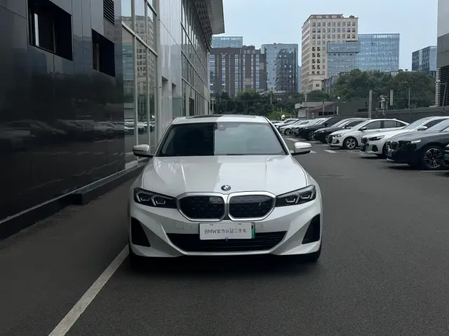 BMW i3 — Фото автомобиля 2