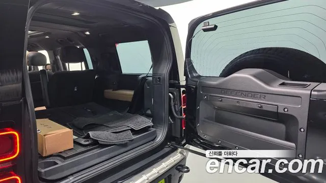 Land Rover Defender — Фото автомобиля 20