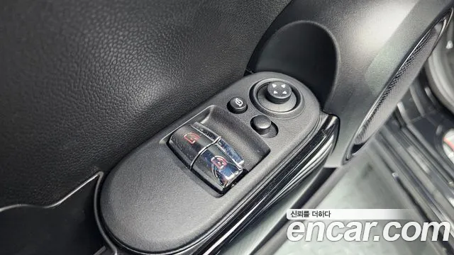 Mini Cooper — Фото автомобиля 11