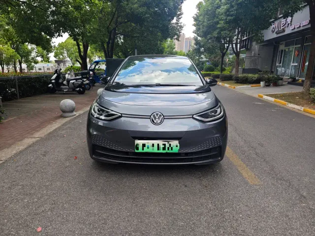 Volkswagen ID.3 — Фото автомобиля 2