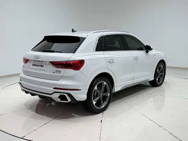 Audi Q3 — Фото автомобиля 26