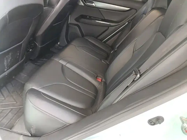 Xpeng G3 — Фото автомобиля 16