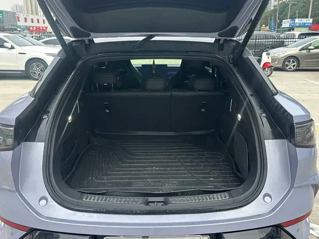 BYD Sealion 07 EV — Фото автомобиля 9
