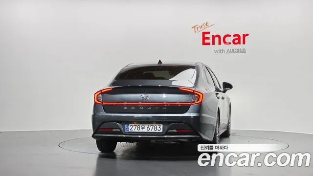 Hyundai Sonata — Фото автомобиля 4