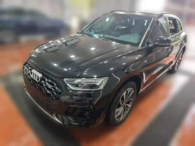 Фотография автомобиля — Audi Q5L