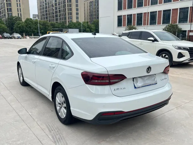 Volkswagen Lavida — Фото автомобиля 6