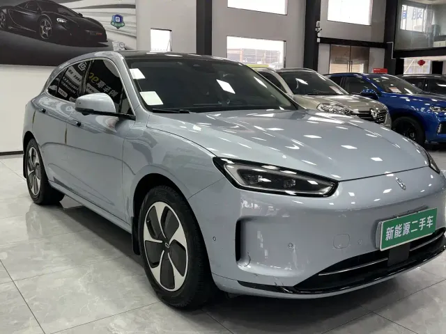 Aito M5 — Фото автомобиля 3