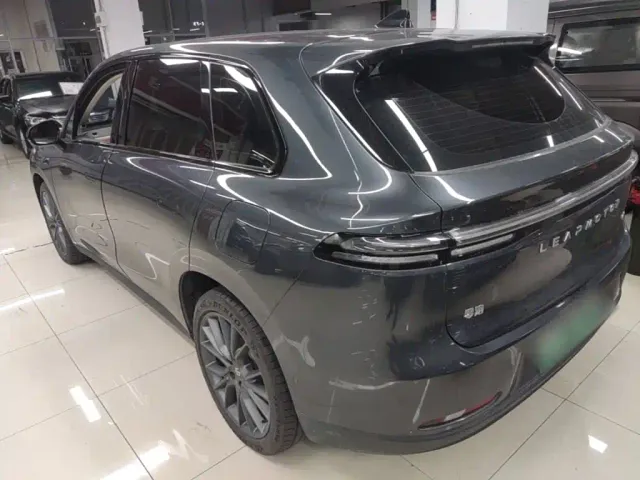 Leapmotor C10 — Фото автомобиля 4