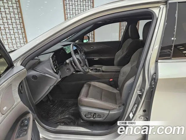 Lexus RX — Фото автомобиля 12
