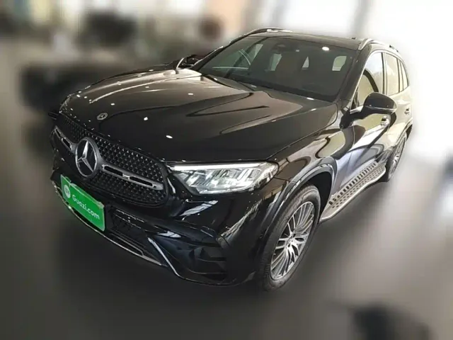 Фотография автомобиля — Mercedes-Benz GLC-Class