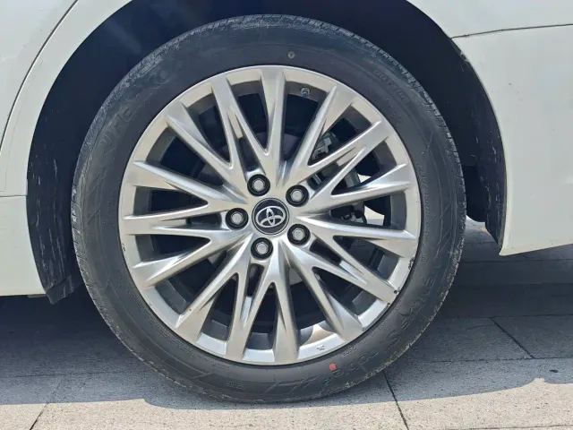 Toyota Avalon — Фото автомобиля 13