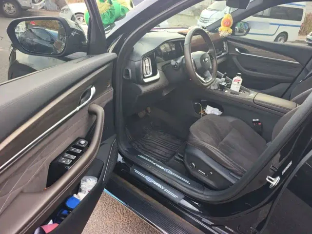 Geely Xingyue L — Фото автомобиля 12