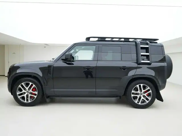 Land Rover Defender — Фото автомобиля 3