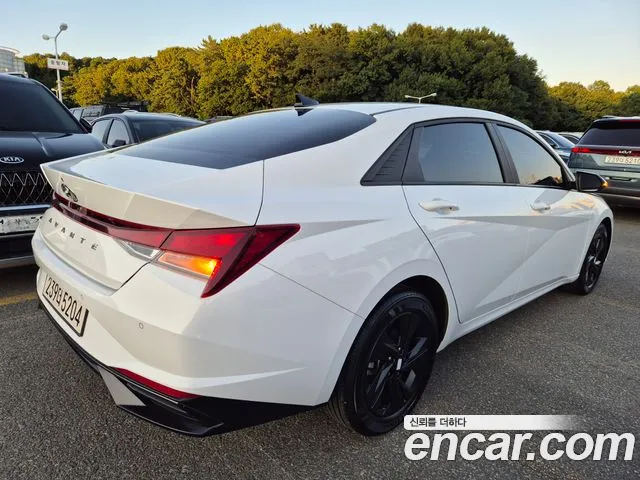 Hyundai AVANTE Avante (CN7) — Фото автомобиля 6