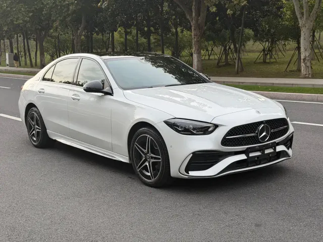 Mercedes-Benz C-Class — Фото автомобиля 3