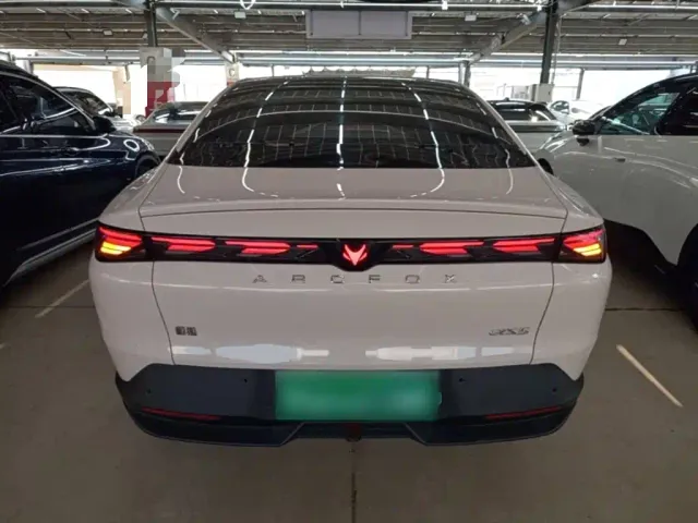 ARCFOX Arcfox Alpha S5 2024 560PRO 185kW — Фото автомобиля 5