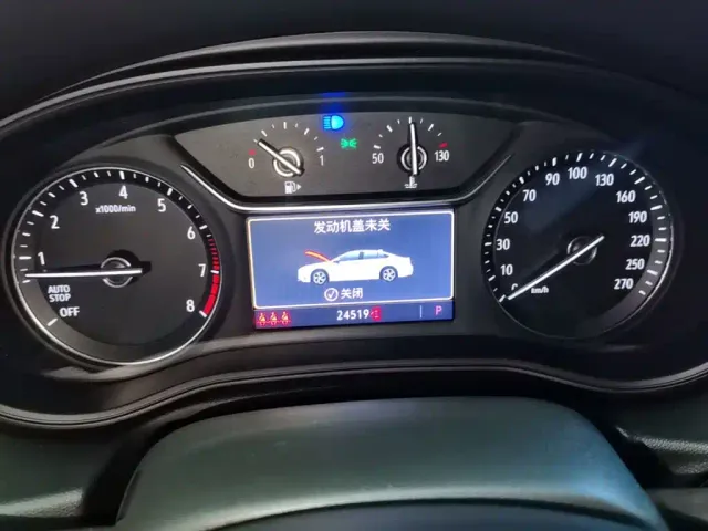 Buick Regal — Фото автомобиля 11