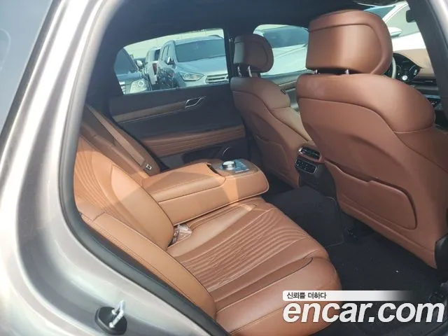 Genesis G80 Бензин 2.5 турбо AWD — Фото автомобиля 12